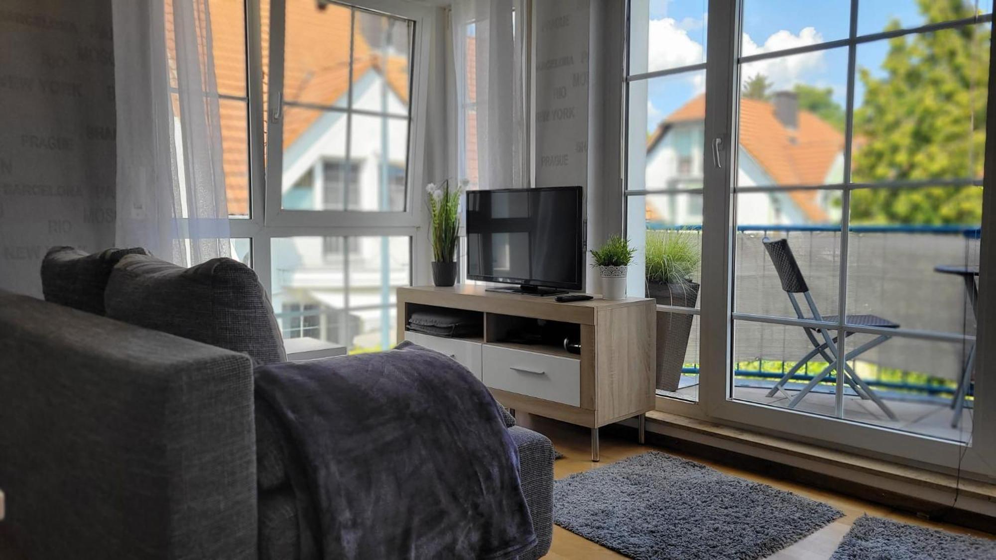 Berlin-Oase - Schnuckelige Ferienwohnung An Der Grenze Zu Berlin Schoenefeld Exterior photo